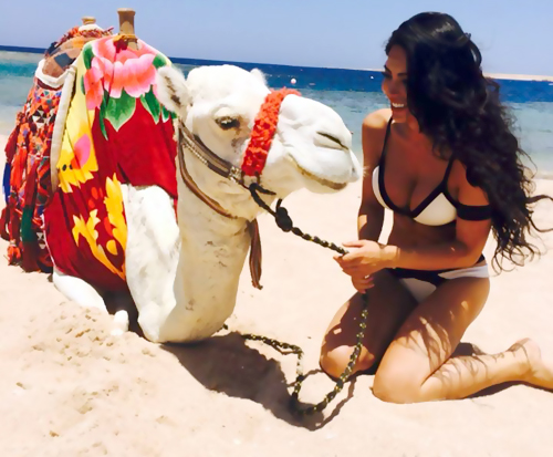 სექსუალურმა შორენა ბეგაშვილმა ახალი ტატუ ეგვიპტის პლაჟზე გამოაჩინა Rating